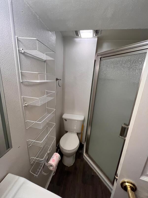 Building Photo - 240 W Lakelawn Pl