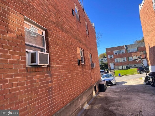 Building Photo - 147 Abbey Terrace