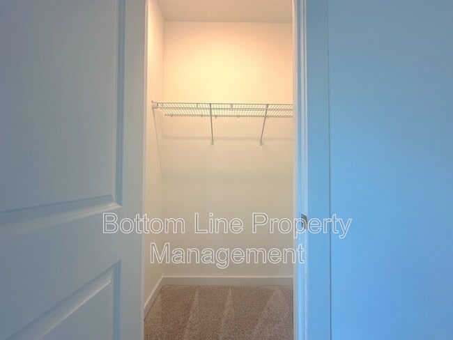 Building Photo - 2145 Noble Townes Wy