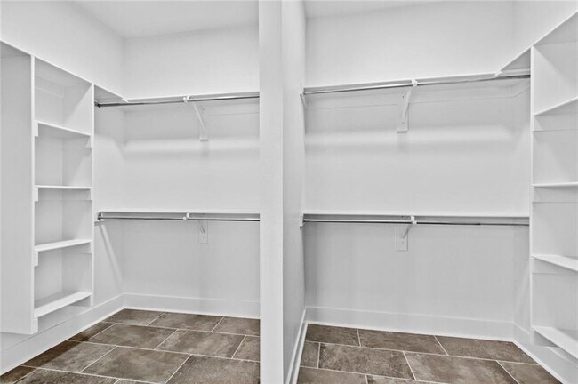 Building Photo - 585 S Rainbow Rd