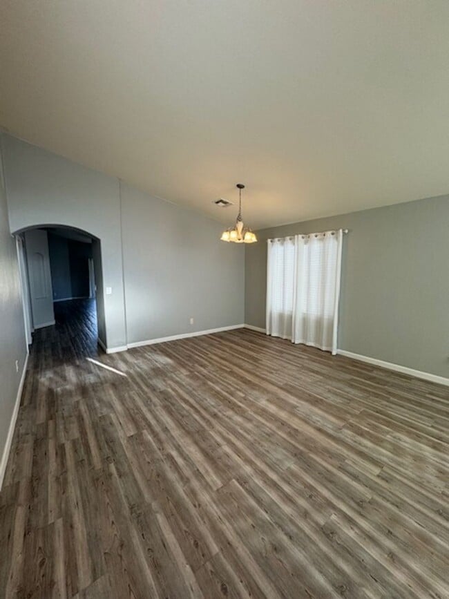 Building Photo - Vail- 3 bedroom/ 2 bathroom with 3 car garage