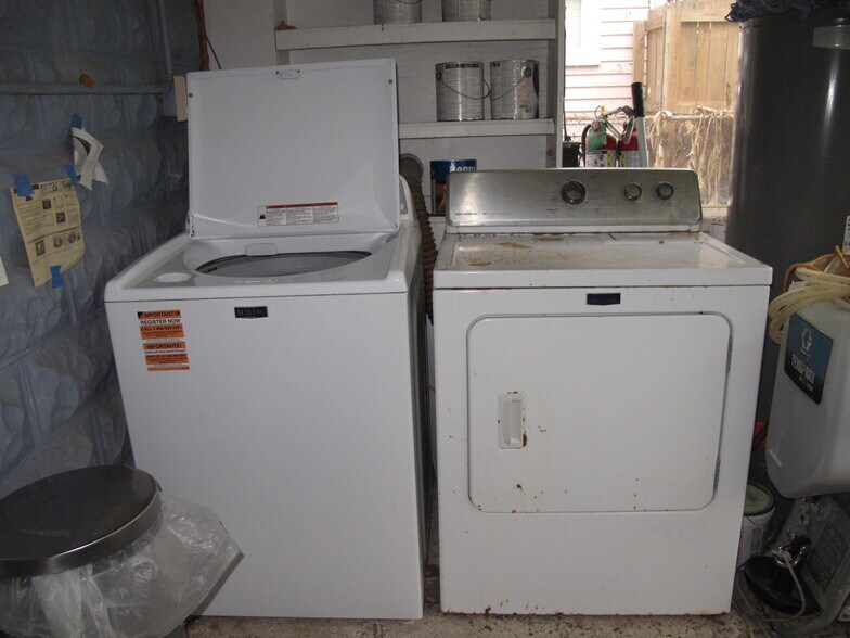 Building Photo - 2019 Oleander St