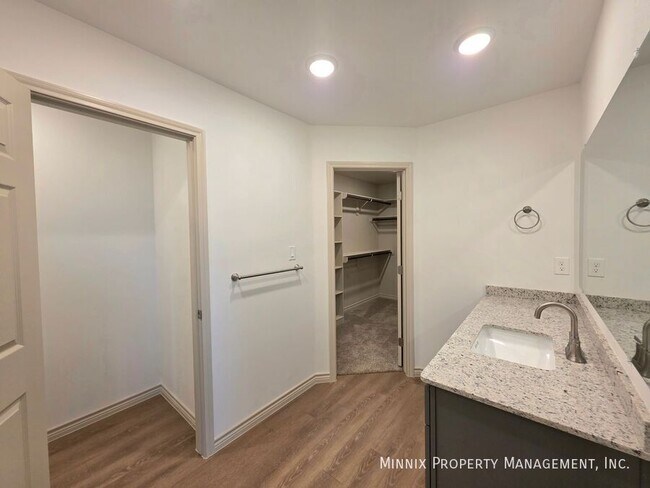 Building Photo - 1328 Bajada St