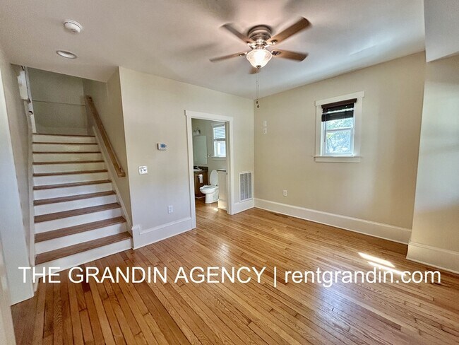 Building Photo - 1518 Wautauga St SW