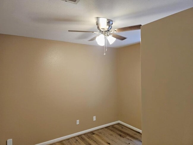 Building Photo - 2327 Shadbury Ct