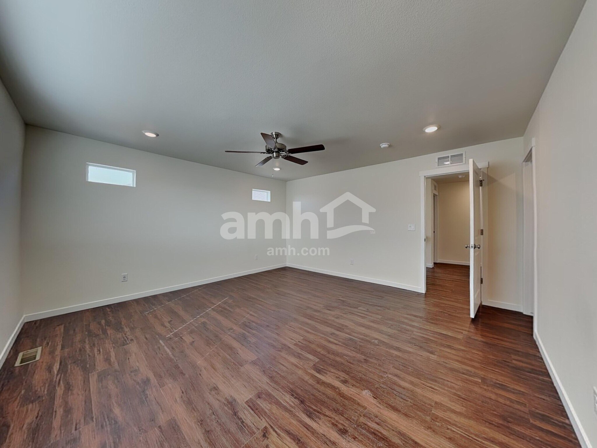 Building Photo - 11677 Logans Rdg Dr