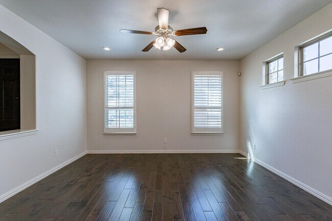 Building Photo - 3927 Cascade Sky Dr