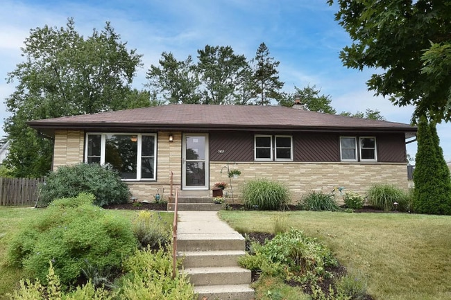 Building Photo - 3957 N 98th St