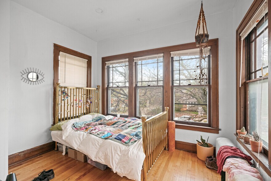 Building Photo - 3535 Lyndale Ave S