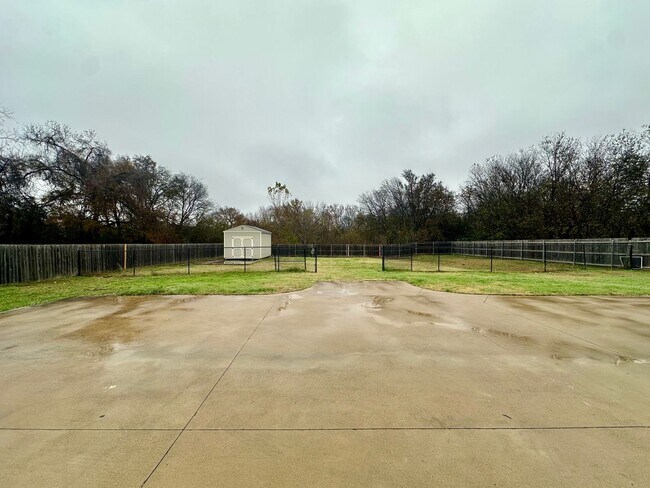 Building Photo - Spacious 4-Bed, 5-Bath Home with Large Backyard Minutes from Baylor Campus!