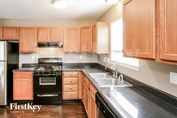 Building Photo - 6342 Hazelhatch Dr