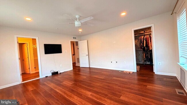Building Photo - 10552 Neil Armstrong Way