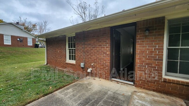 Building Photo - 634 Morton Ct