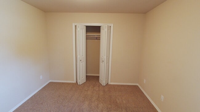 Building Photo - Beautiful Home in West Valley
