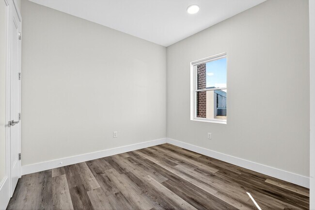 Building Photo - 3443 John F. Kennedy Blvd