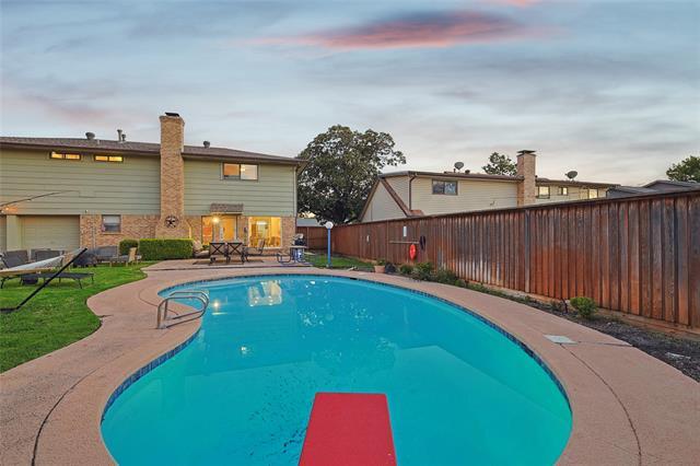 Building Photo - 7841 El Pensador Dr