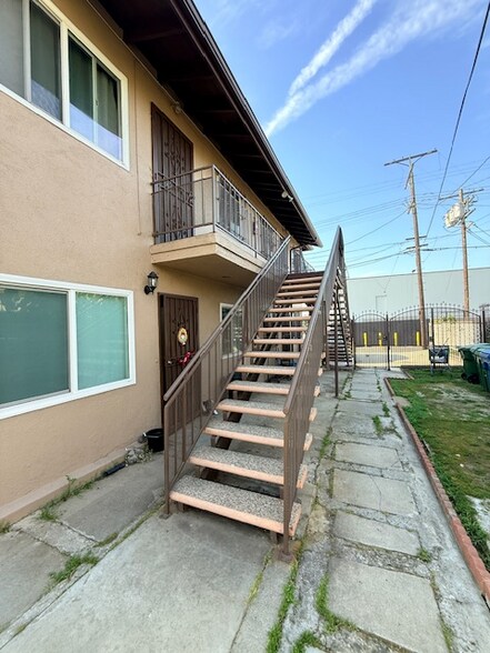 Building Photo - 3420 Percy St