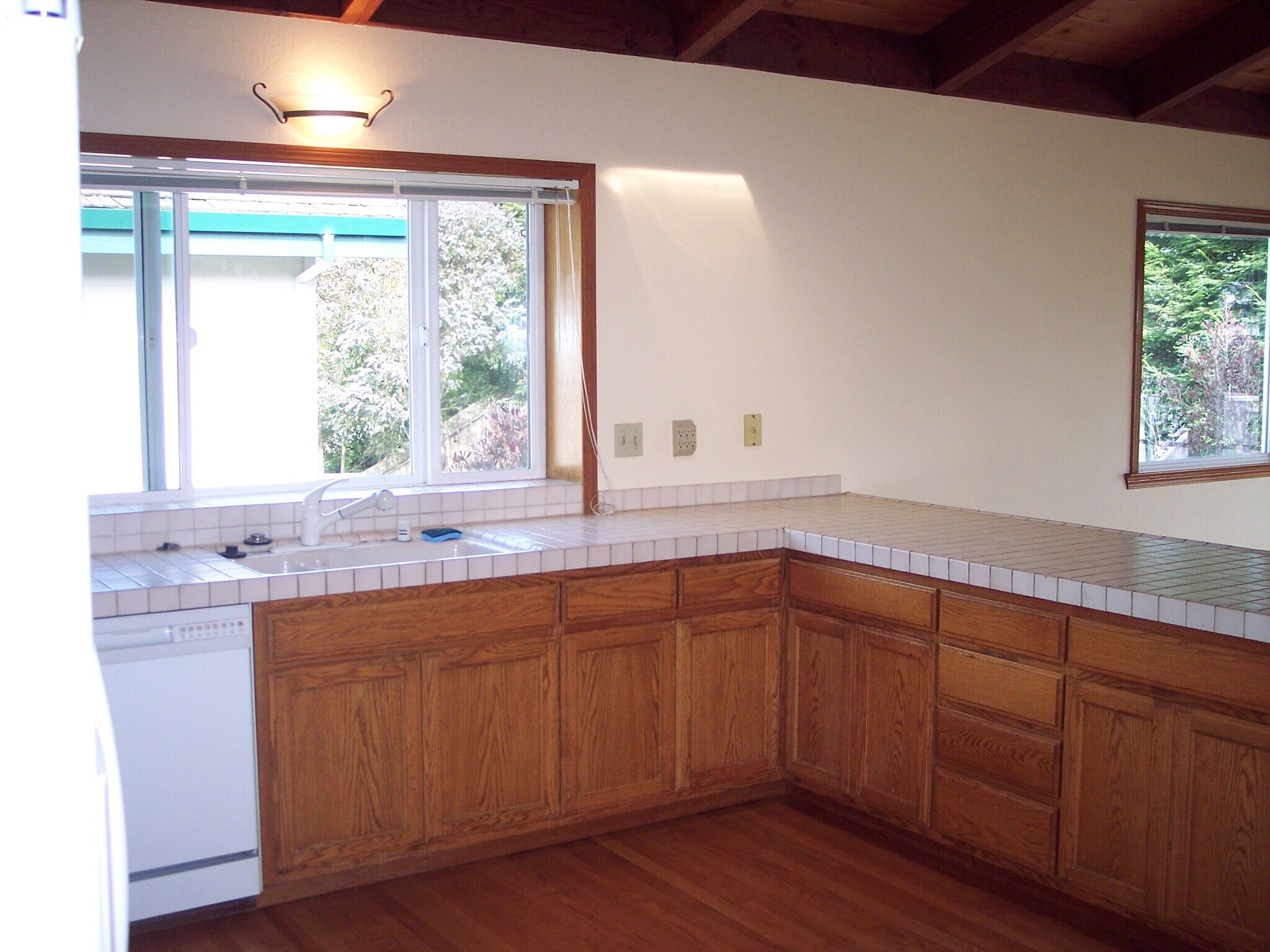 Building Photo - 633 Silver Ave