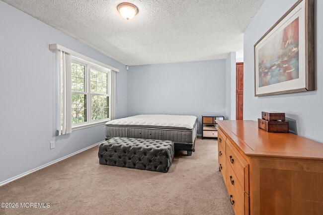 Building Photo - 39 Gimbel Pl