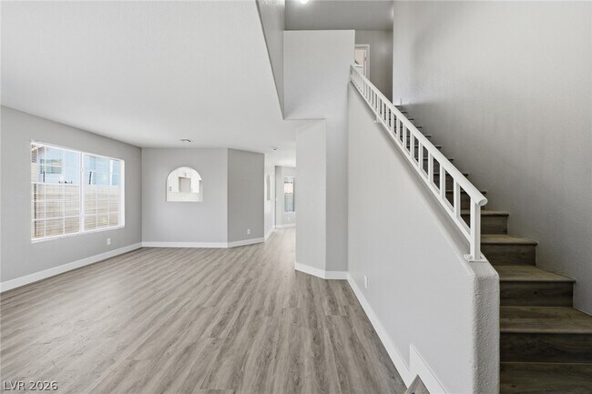 Building Photo - 808 Majestic Rock Cir