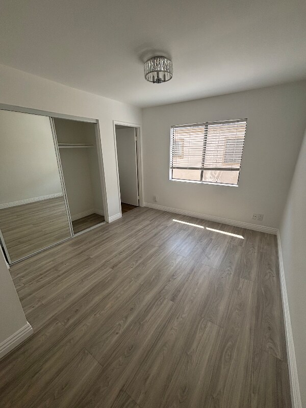 Building Photo - 14715 Saticoy St