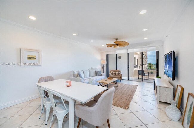 Building Photo - 201 Crandon Blvd