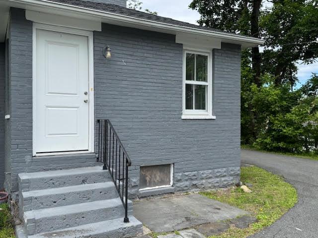 Building Photo - 41 Willow Ave