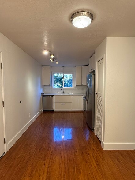 Building Photo - 6555 SW Terri Ct