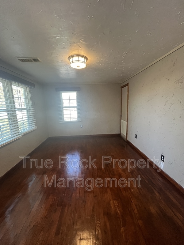 Building Photo - 15662 County Rd 3540