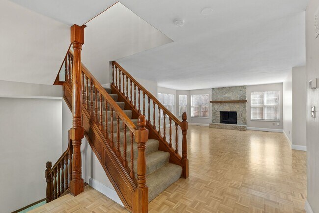 Building Photo - St Charles Area Townhouse