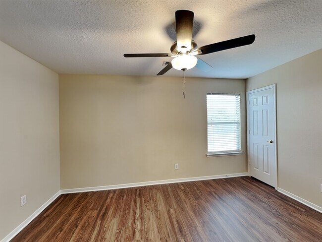 Building Photo - 2902 Auburn Falls Ln