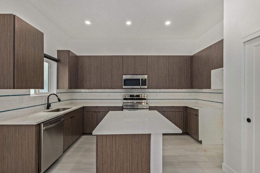 Building Photo - 3107 N 39th St