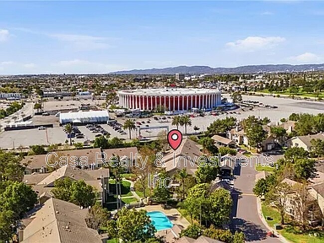 Building Photo - 3860 Amberly Dr