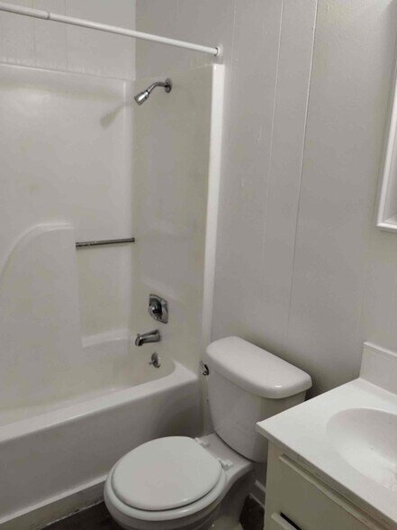 Building Photo - 712 Old Roane St