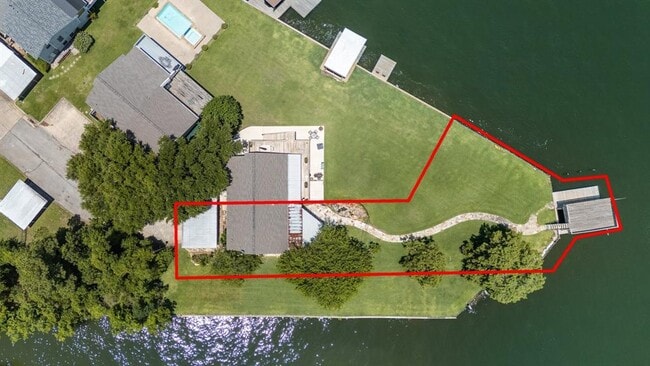 Building Photo - 80 Lakeview Village