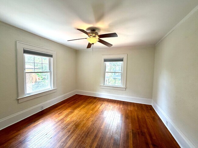 Building Photo - Central - Beautiful 1920's Traditional Brick Home, Newly Renovated