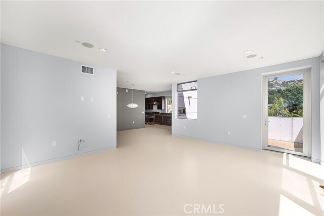 Building Photo - 1351 Havenhurst Dr