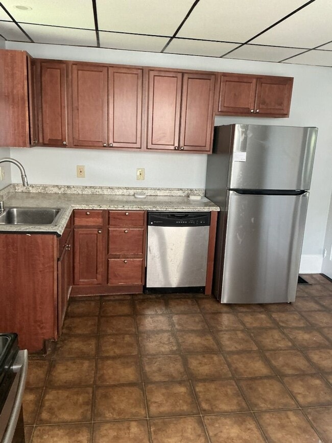 Building Photo - 3BR Single Family Rental  - Walk to Downto...