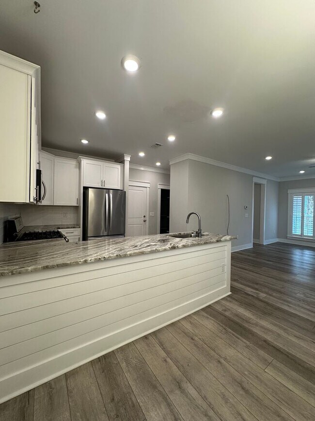 Building Photo - Gorgeous newer 2-Story, 4 bedroom Home in South Walton County