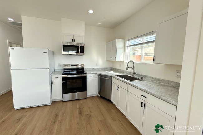 Building Photo - Brand New 3BD/2BA ADU with Modern Finishes...