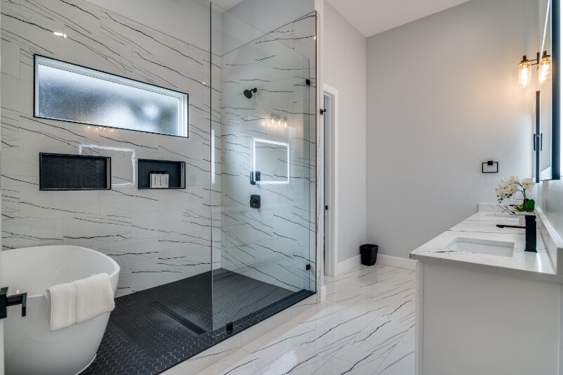 Building Photo - 1010 W Avenue F