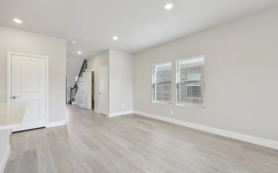 Building Photo - 510 Blanton St