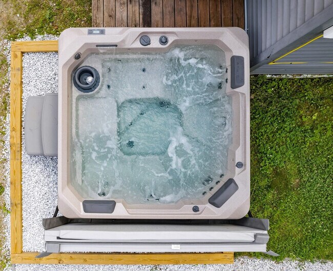 Building Photo - 90 Blueberry Hill Rd