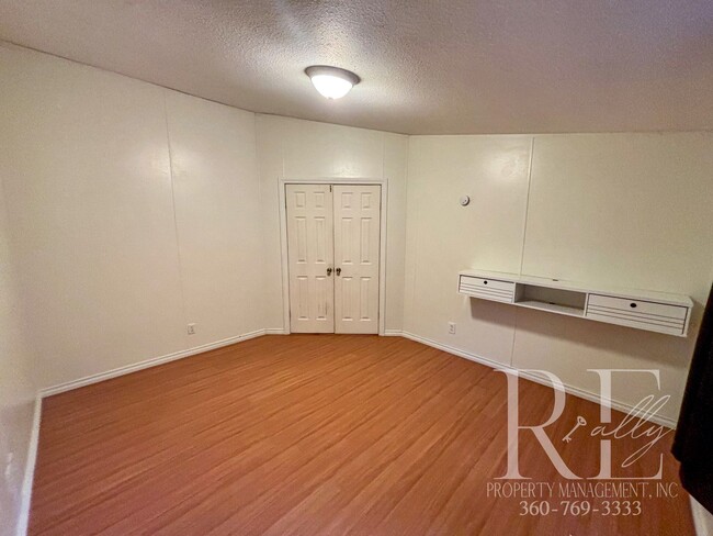 Building Photo - Spacious 3-Bedroom + Office Home with Larg...