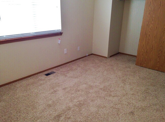 Building Photo - 4205 Hunting Meadows Cir