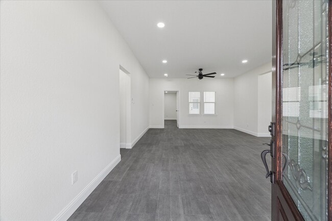 Building Photo - 30731 Martens Rd