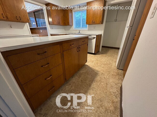 Building Photo - 1529 20th Ave