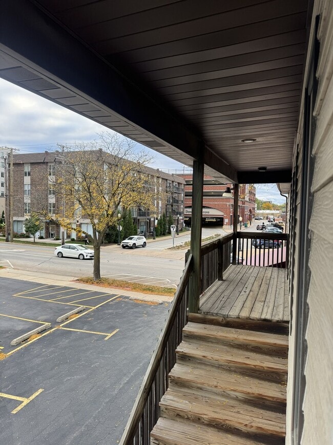Building Photo - 5145 Washington St