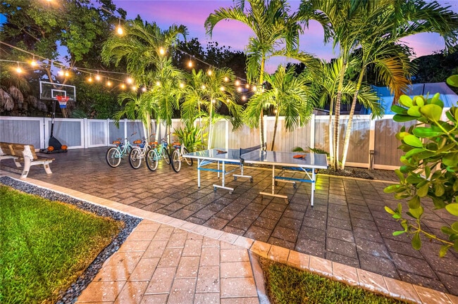 Building Photo - 1329 SW 12th Ct