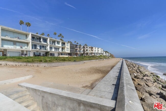 Building Photo - 11954 Oceanaire Ln